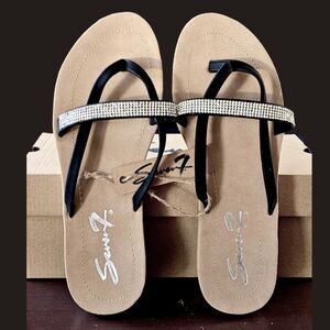 SEVEN7 NEW IN BAG Women's Black Embellished Rhinestone Faux Leather Thong/Sandal
